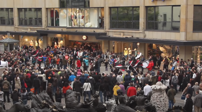 Party-Rock-Anthem-flashmob-featured-image