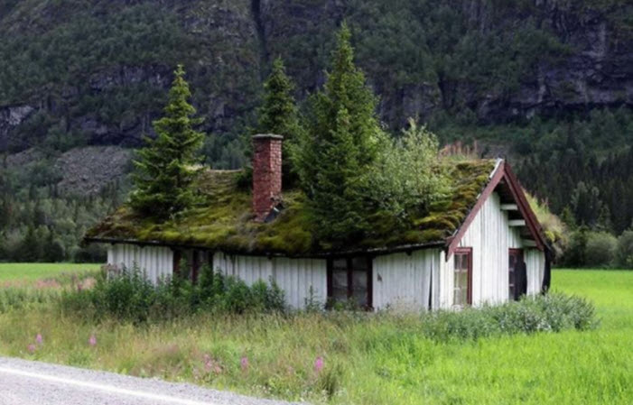 Abandoned house in Norway