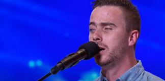 blind-man-sings-all-of-me-featured-image