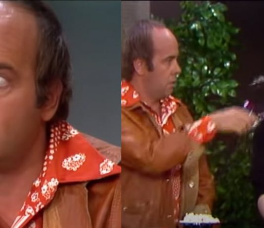 Tim Conway Shows Harvey Korman How NOT To Pick Up Women At A Bar