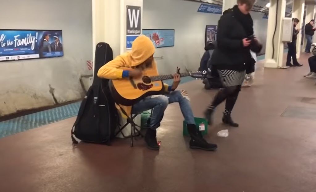 fleetwood-mac-landslide-subway-performer