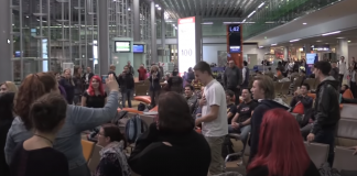 frozen-flashmob-airport-featured-image