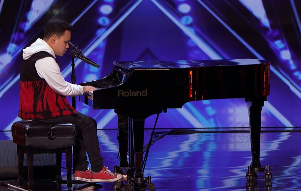 Kodi Lee stuns judges on AGT