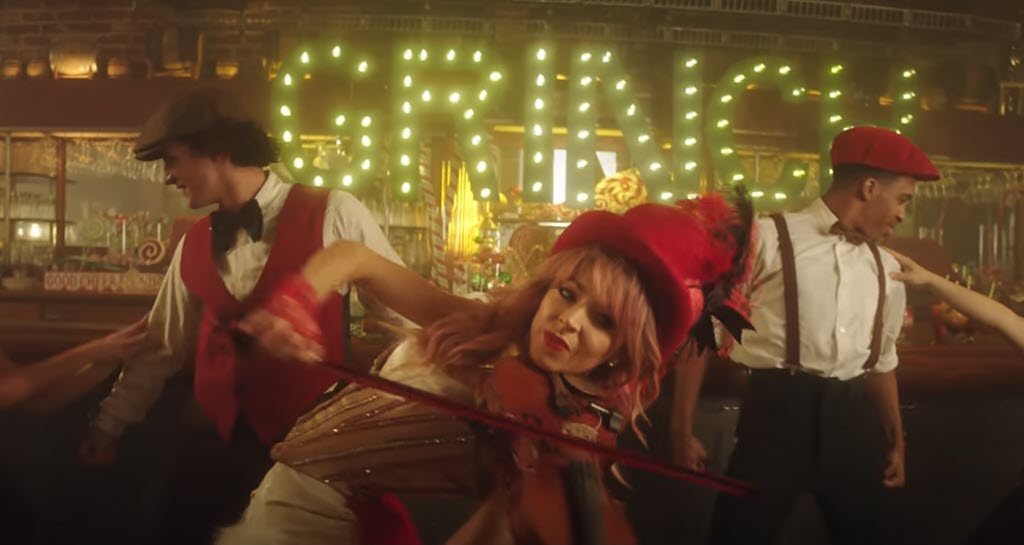 Lindsey Stirling You're a Mean One Mr. Grinch with violin