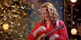 Mandy Harvey earns the Golden Buzzer