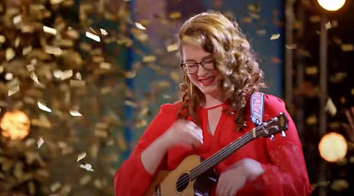 Mandy Harvey earns the Golden Buzzer