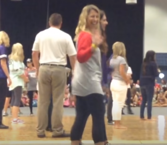 Proud Daughter Films Their Mom Killing It in a Parents’ Dance Number for School mom-dancing-featured-image